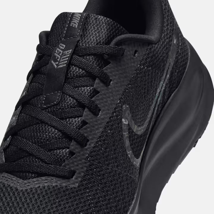 IV5680-001 Nike Run Defy