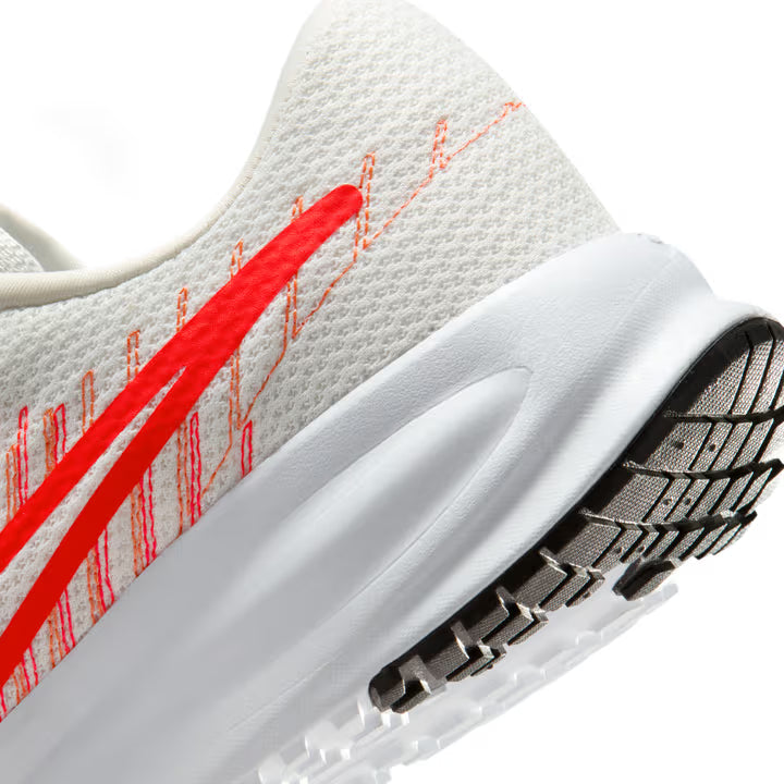 HM9594-008 Nike Run Defy