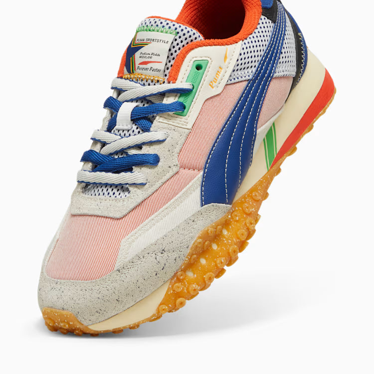 39816401-Blktop Rider Podium Alpine Snow-Clyde Ro