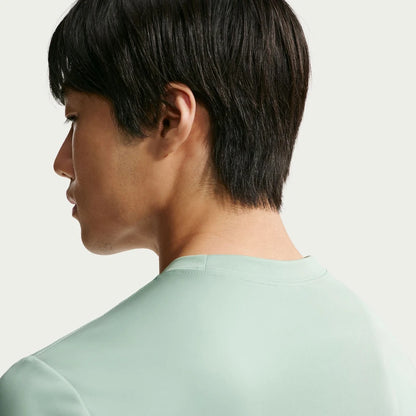 IO1426-006 Nike Dri-FIT