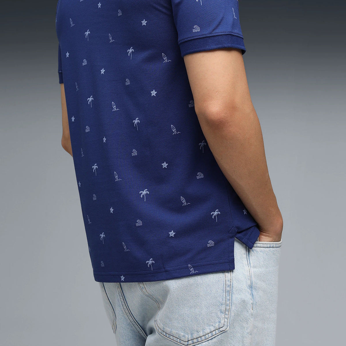 69390849 ESS ELEVATED Ditsy Print Polo Blue Jewel